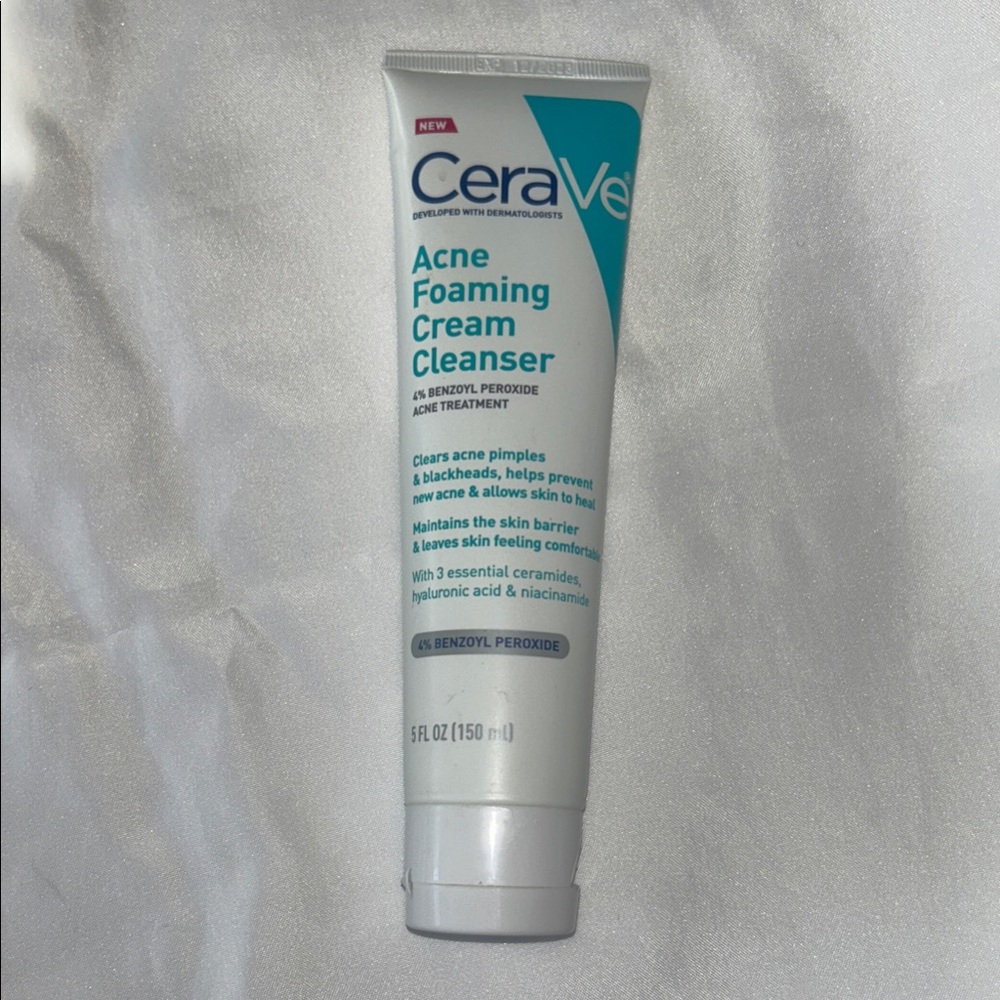 Cerave Acne Foaming Cream Cleanser 
5 oz Size